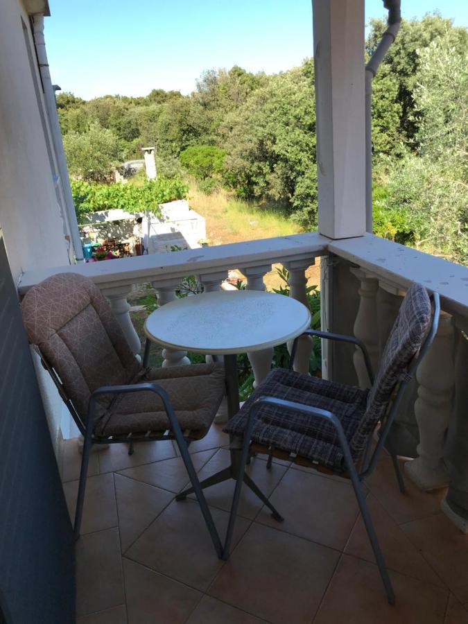 Ferienwohnung Bava Ugljan Exterior foto