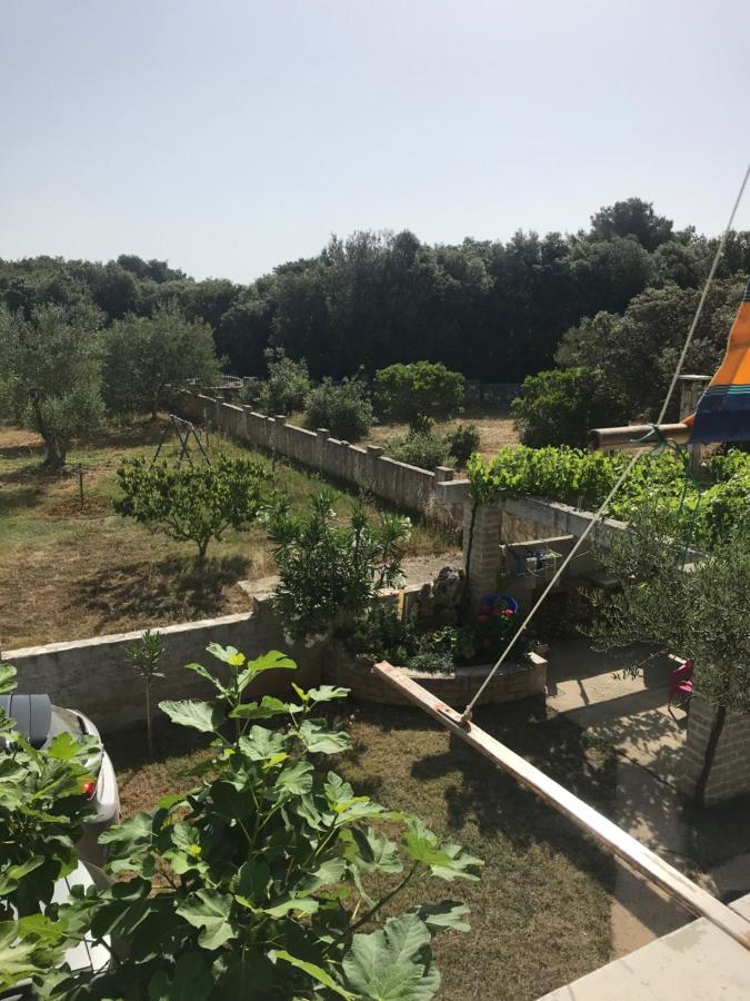 Ferienwohnung Bava Ugljan Exterior foto