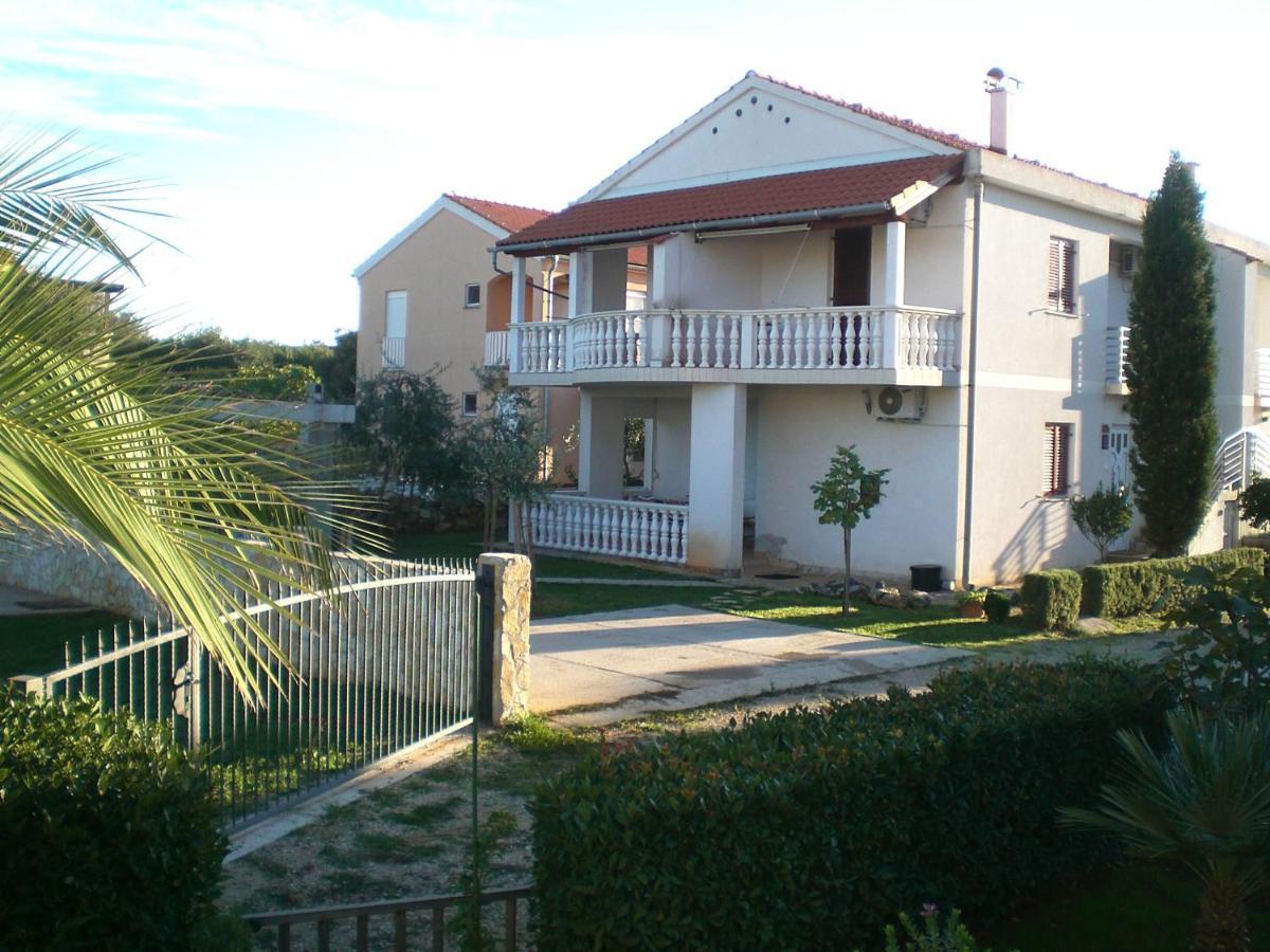 Ferienwohnung Bava Ugljan Exterior foto