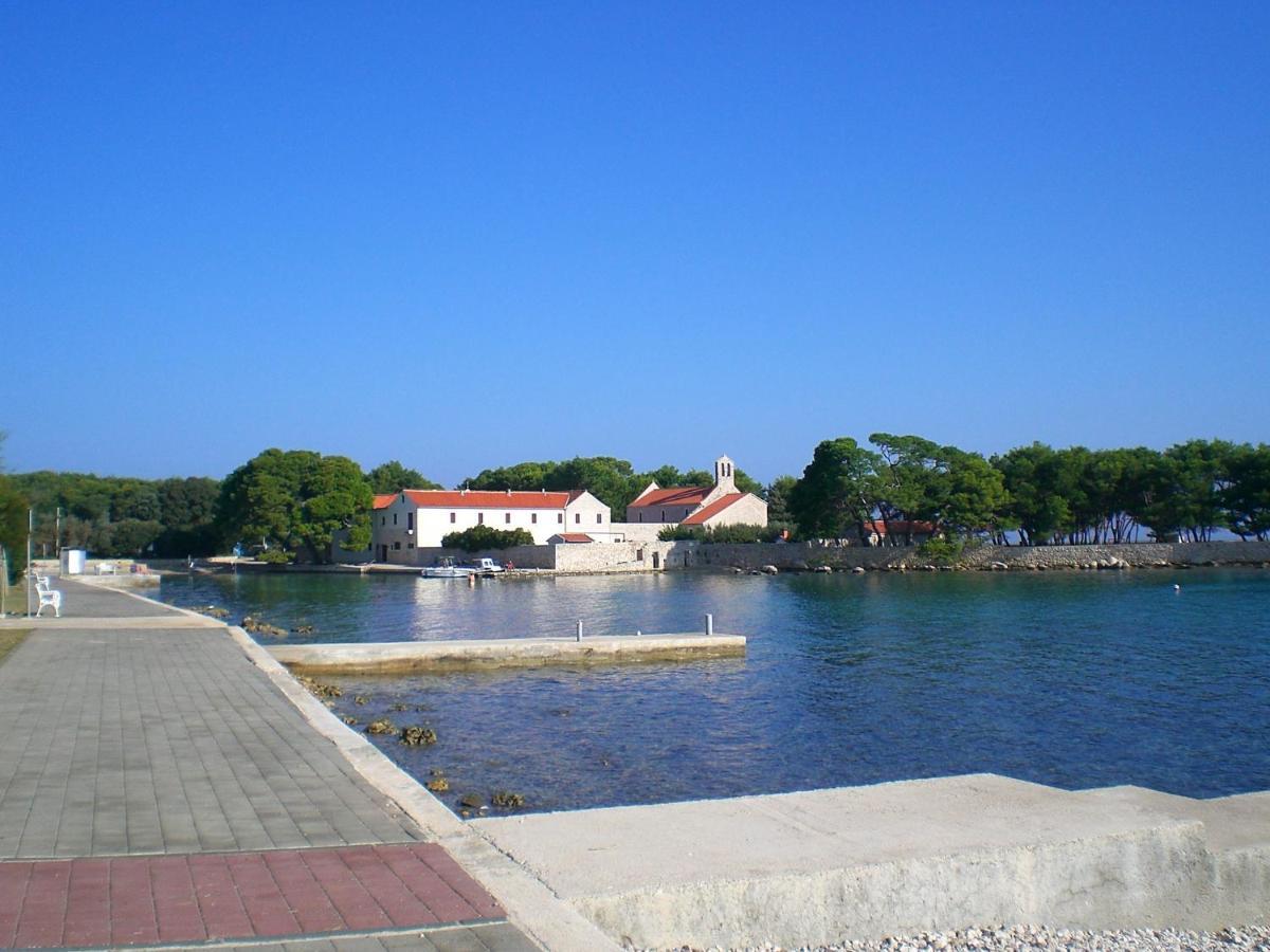 Ferienwohnung Bava Ugljan Exterior foto